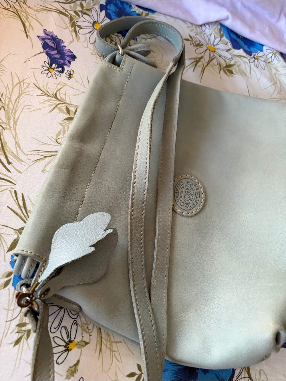 Roots Mint Green Leather Crossbody Bag - Picture 11 of 14